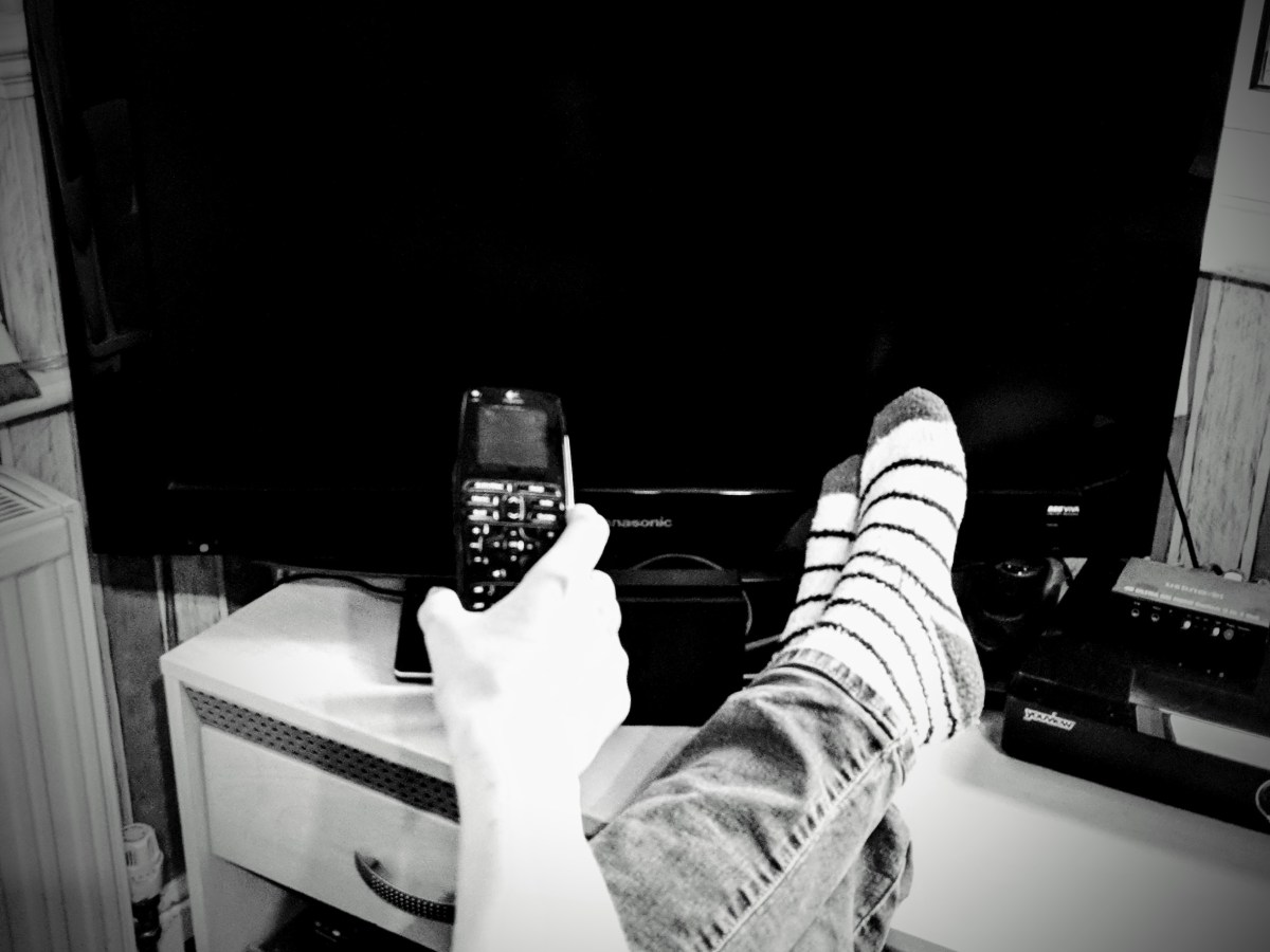 Feeling Overwhelmed? Switch Off Your Television + Screens To Create The Calm Life You&nbsp;Crave